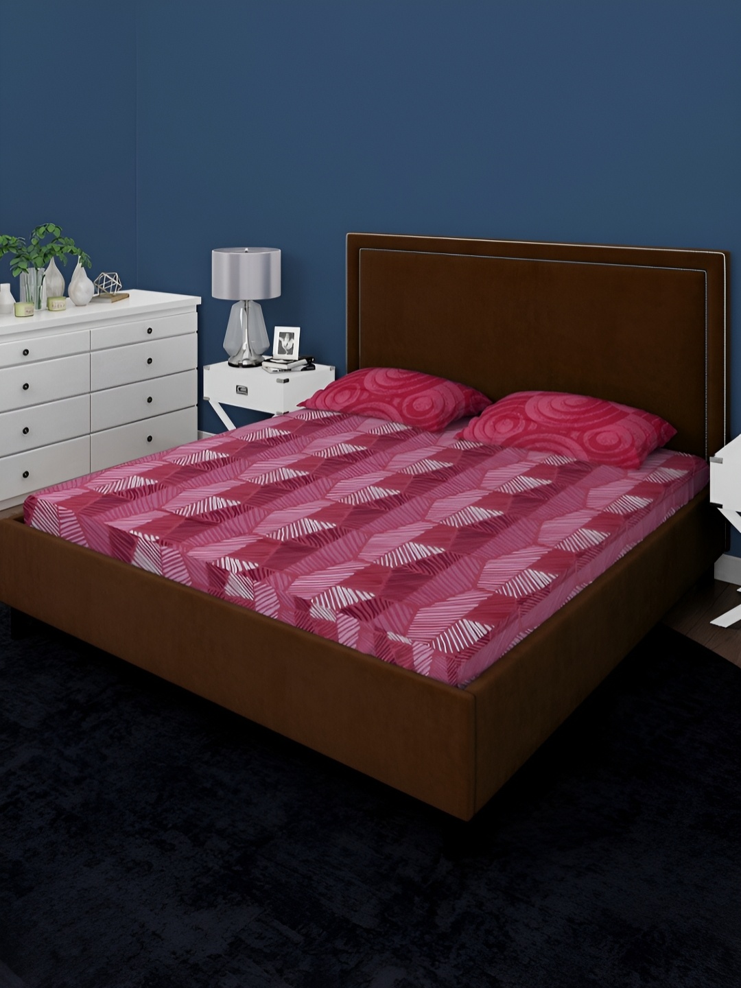 

BOMBAY DYEING Pink & White 104 TC Queen Bedsheet with 2 Pillow Covers