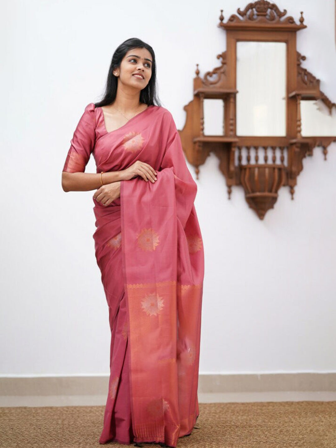 

Naishu Trendz Ethnic Motifs Pure Silk Kanjeevaram Saree, Peach