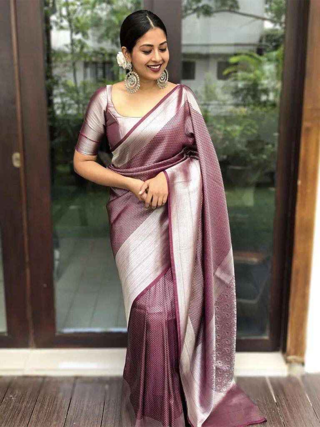 

KALINI Ethnic Motifs Woven Design Zari Kanjeevaram Saree, Purple