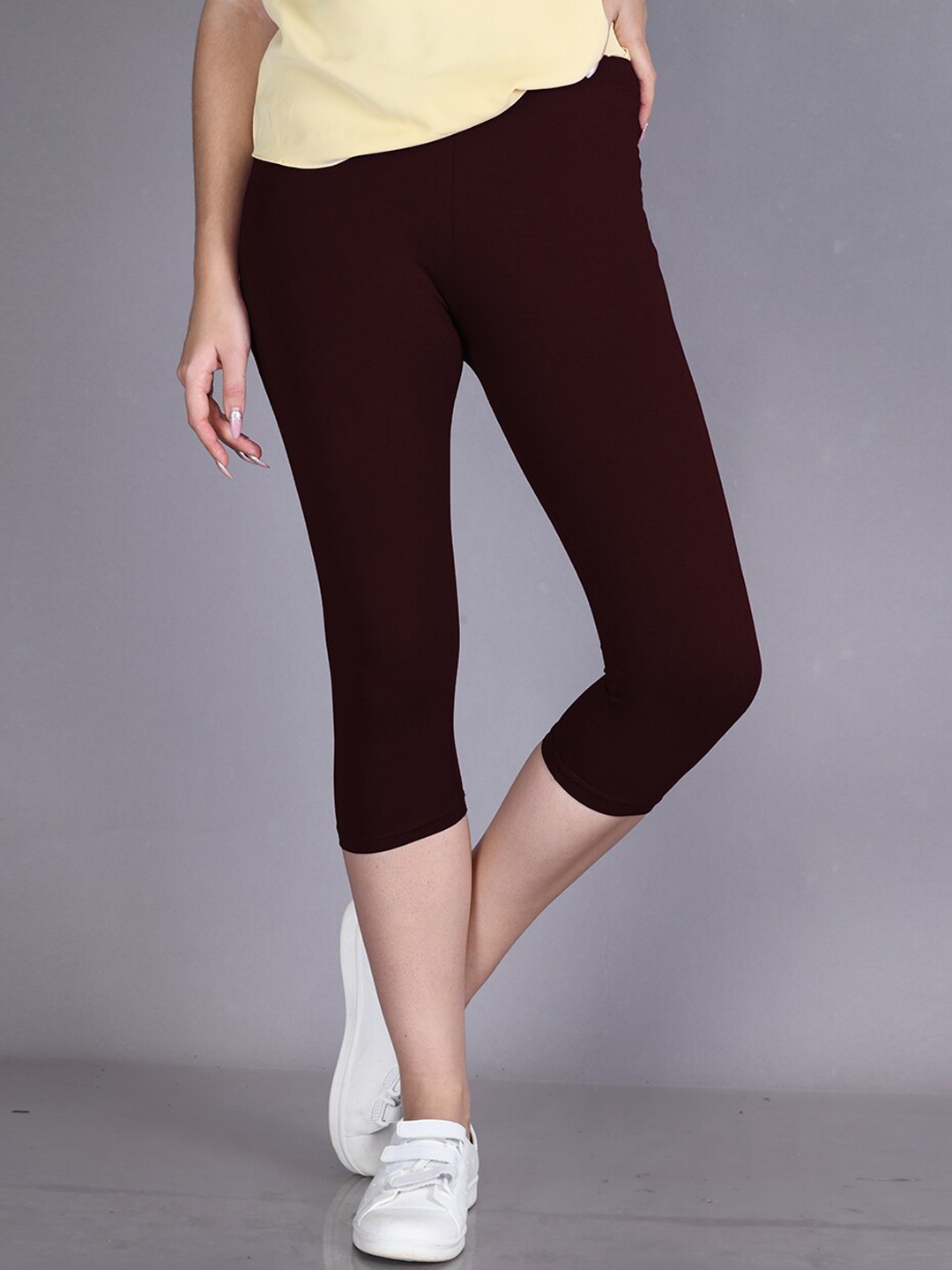 

LYRA Ultra Soft Stretch Cotton Three Fourth Length, Maroon