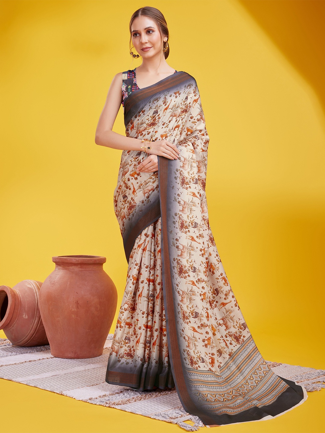 

Anouk Abstract Printed Silk Cotton Saree, Beige