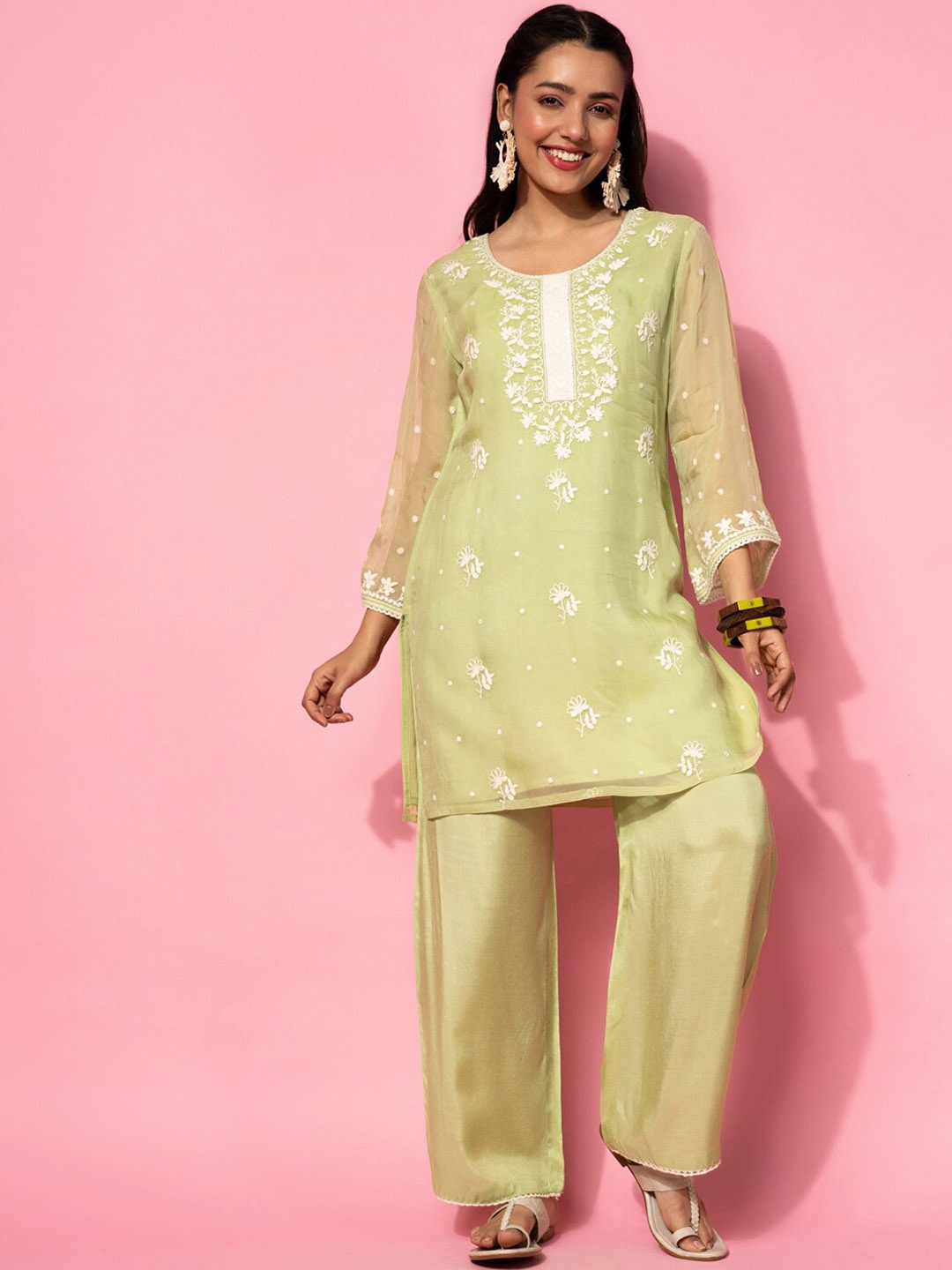 

Libas Floral Embroidered Regular Chikankari Kurta with Trousers, Green