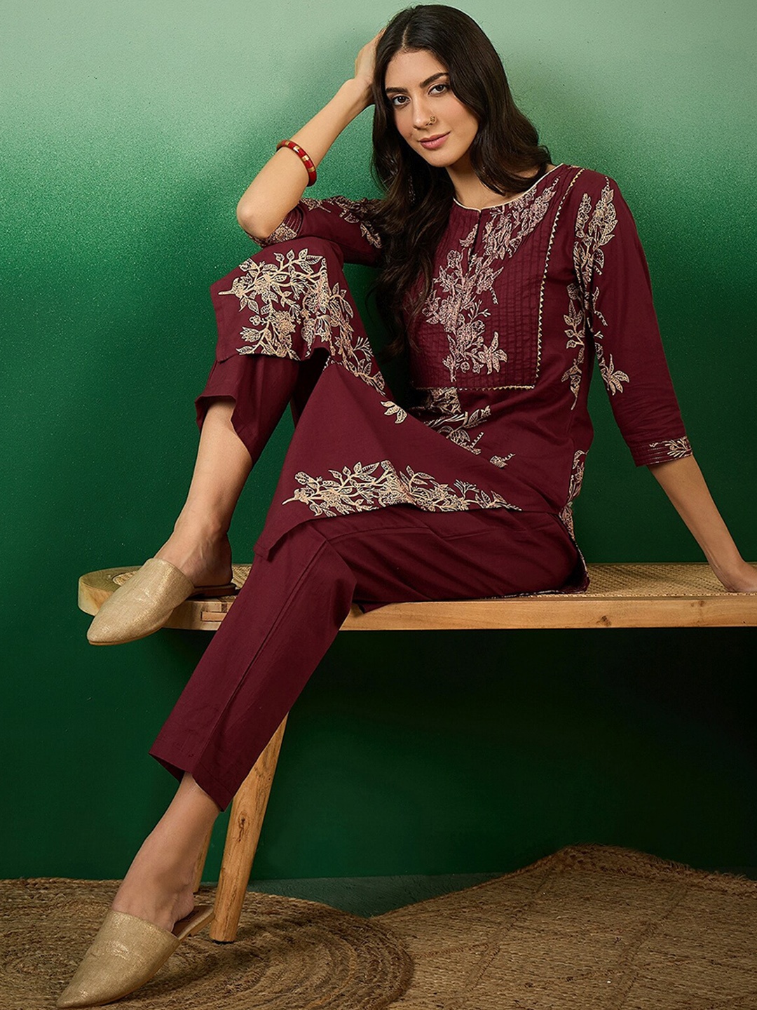 

Sangria Ethnic Motifs Printed Pure Cotton Kurta with Trousers & Dupatta, Maroon