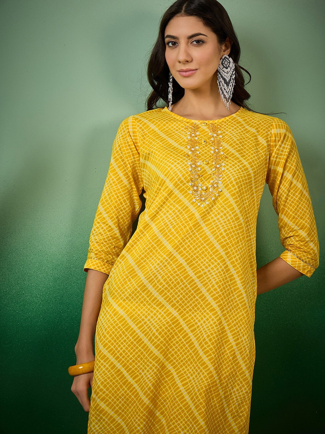 

Sangria Geometric Printed Thread Work Cotton Straight Kurta, Yellow