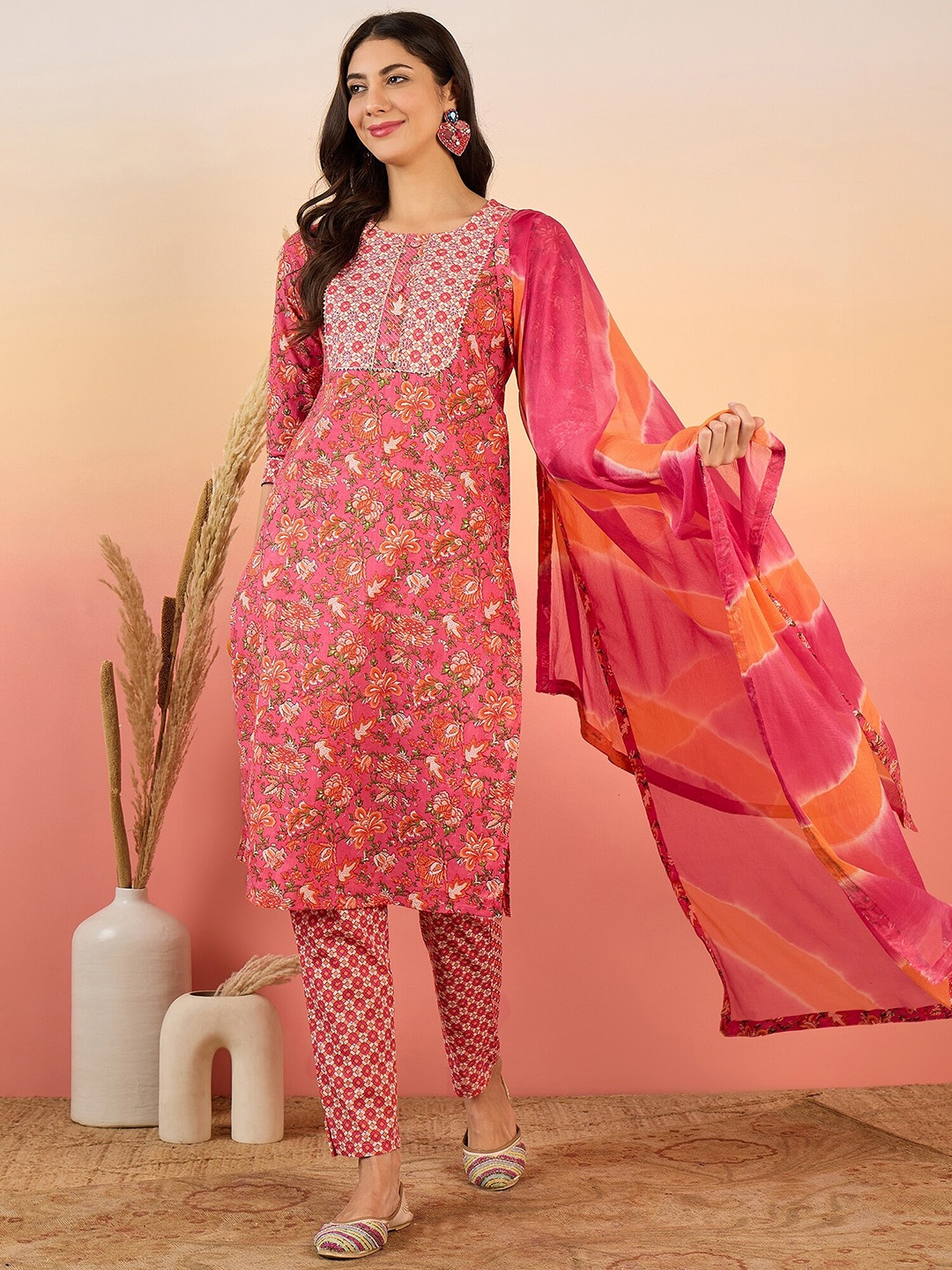 

Sangria Floral Printed Zari Gotta Patti Kurta with Trousers & Dupatta, Pink