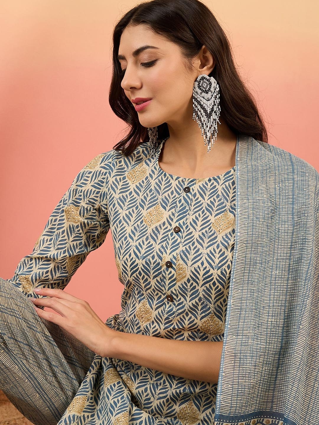 

Sangria Ethnic Motifs Printed Boat Neck Pure Cotton Straight Kurta with Trousers & Dupatta, Grey