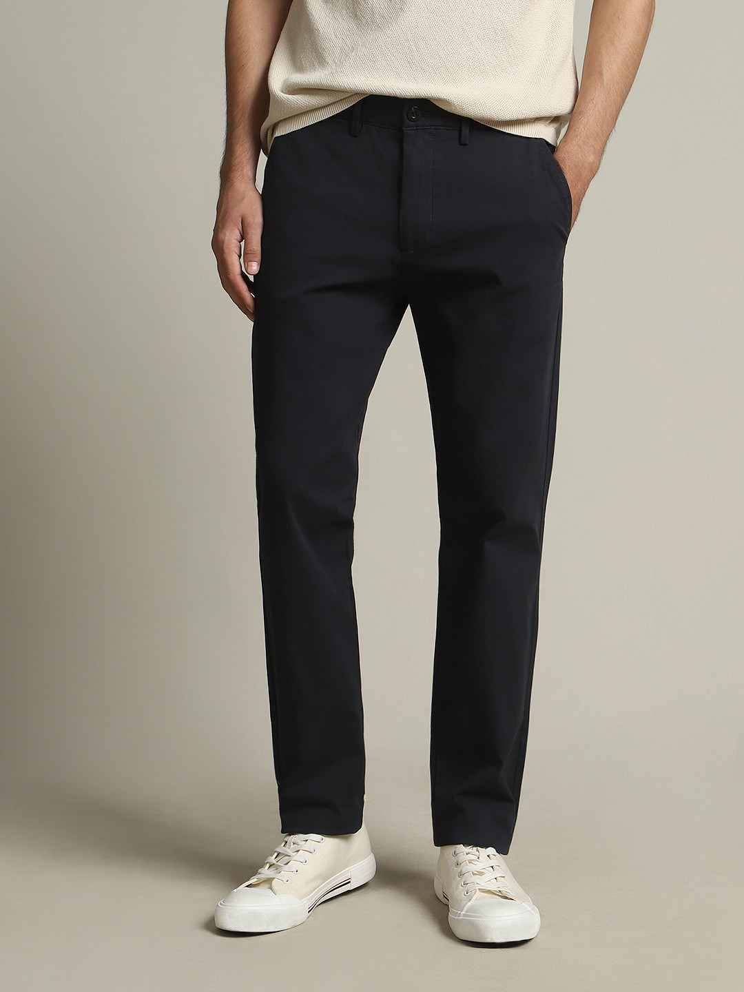 

Dockers Men Mid-Rise Slim Tapered Fit Chinos Trousers, Blue
