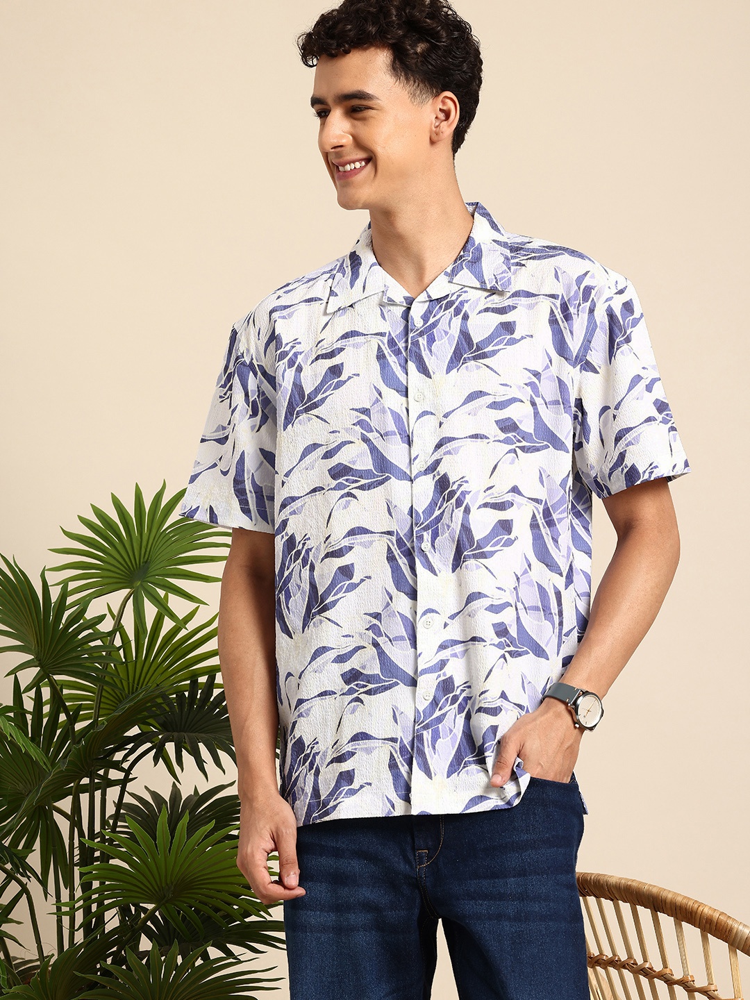 

Mast & Harbour Men Printed Cuban Collar Relaxed Fit Casual Shirt, Lavender