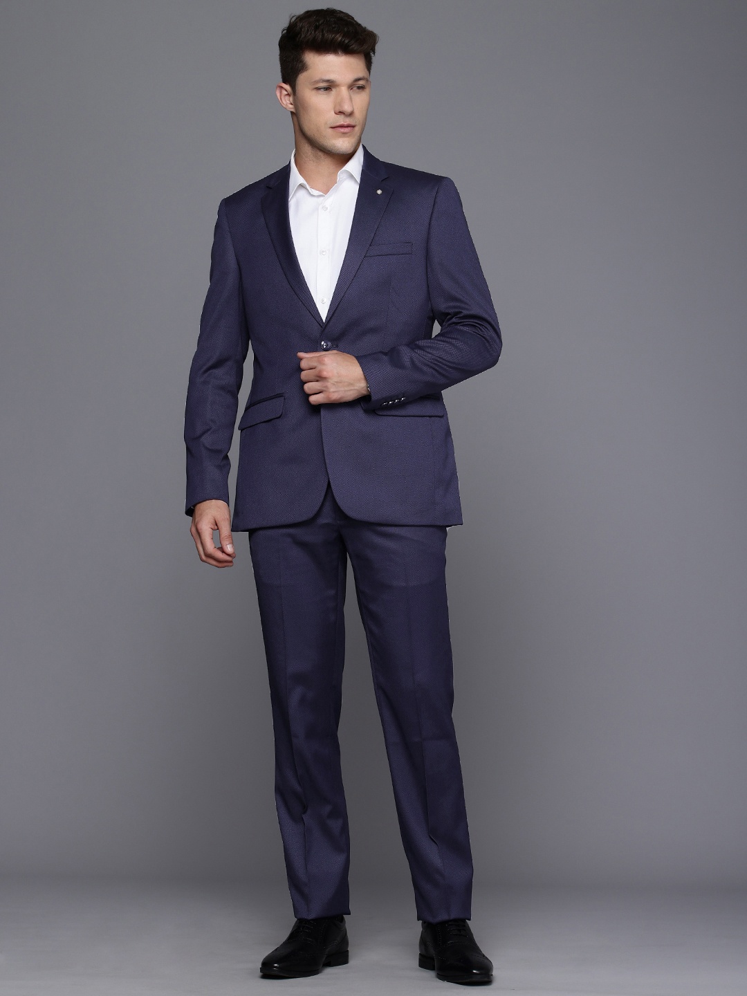 

Raymond Single Breasted Party Wear Blazer and Trousers, Violet