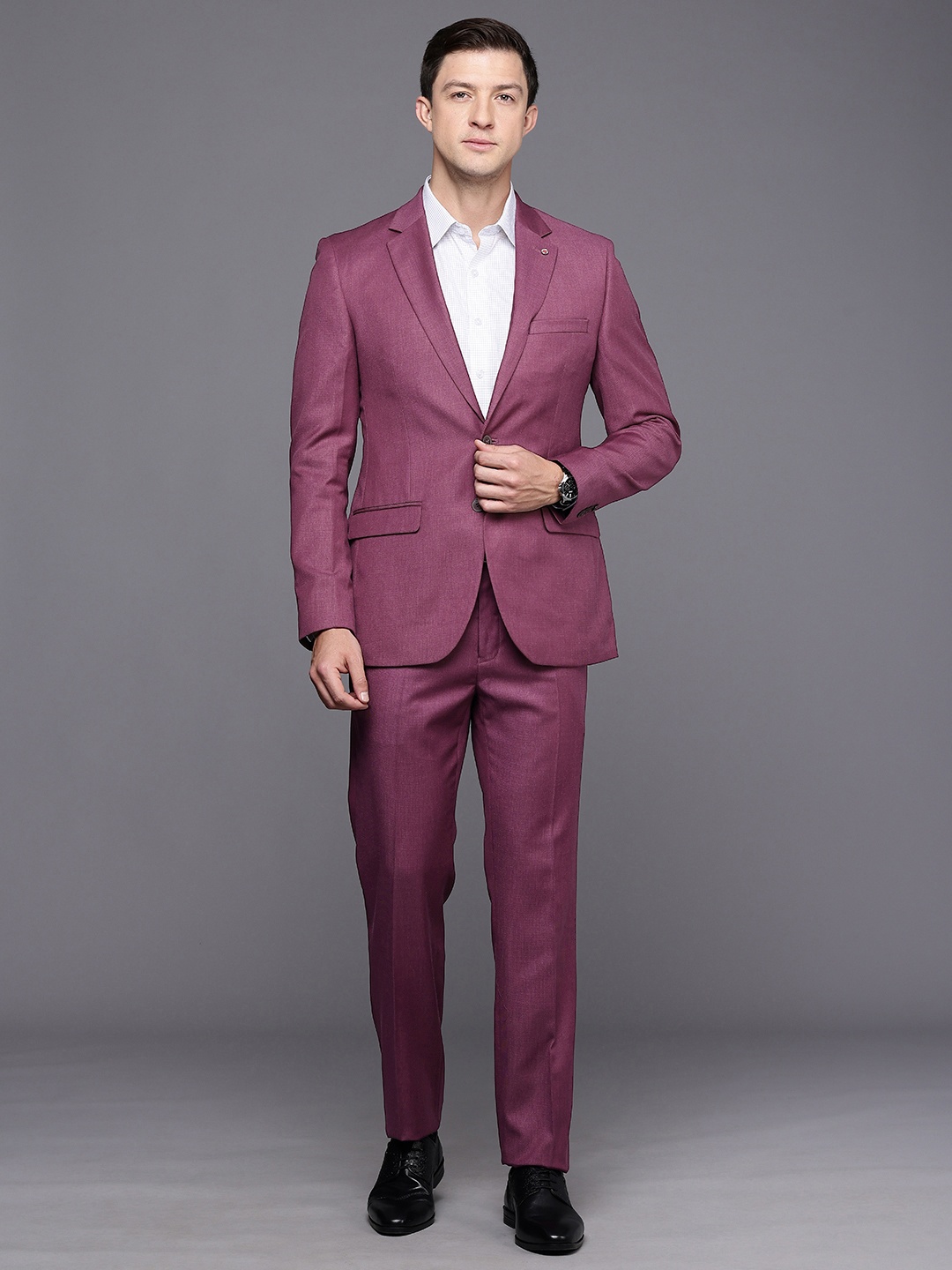 

Raymond Self Design Contemporary Fit Single Breasted 2-Piece Formal Suit, Burgundy