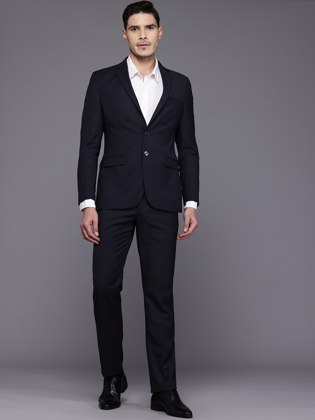 

Raymond Single-Breasted Contemporary Fit 2-Piece Formal Suit, Navy blue