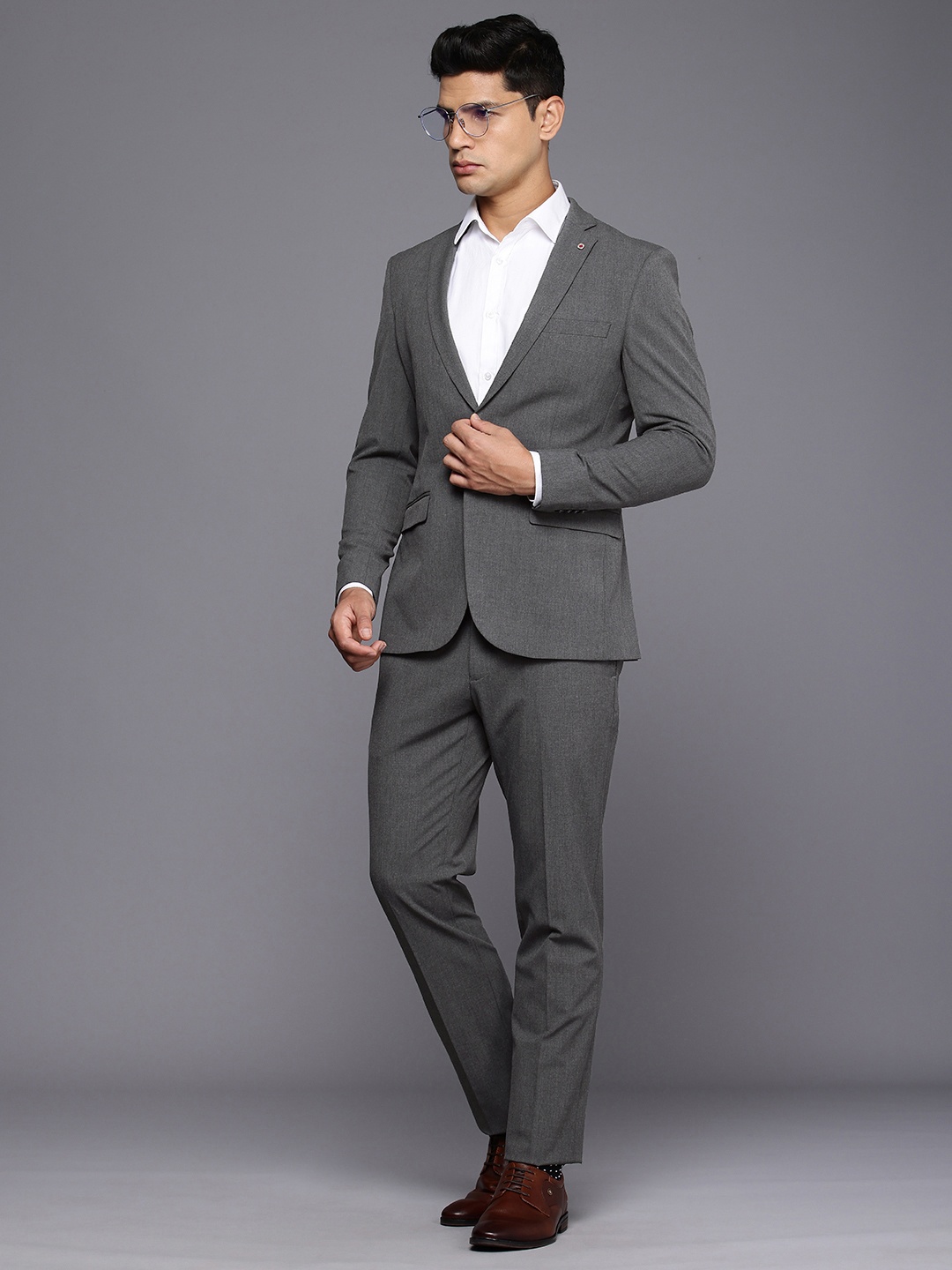 

Raymond Single Breasted 2-Piece Formal Suit, Grey