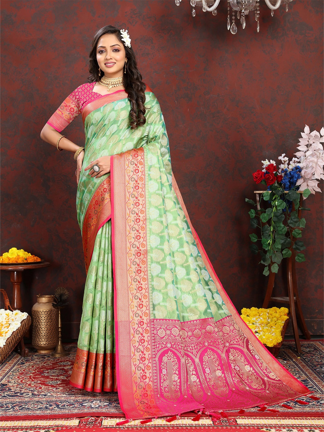 

bansari textiles Ethnic Woven Design Zari Banarasi Saree, Lime green