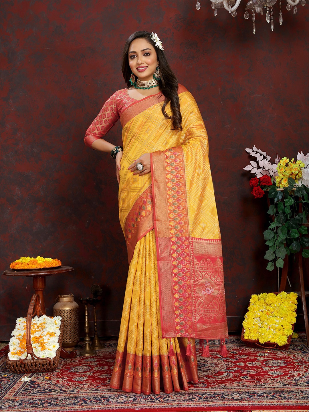 

bansari textiles Ethnic Motif Woven Design Banarasi Zari Saree, Yellow