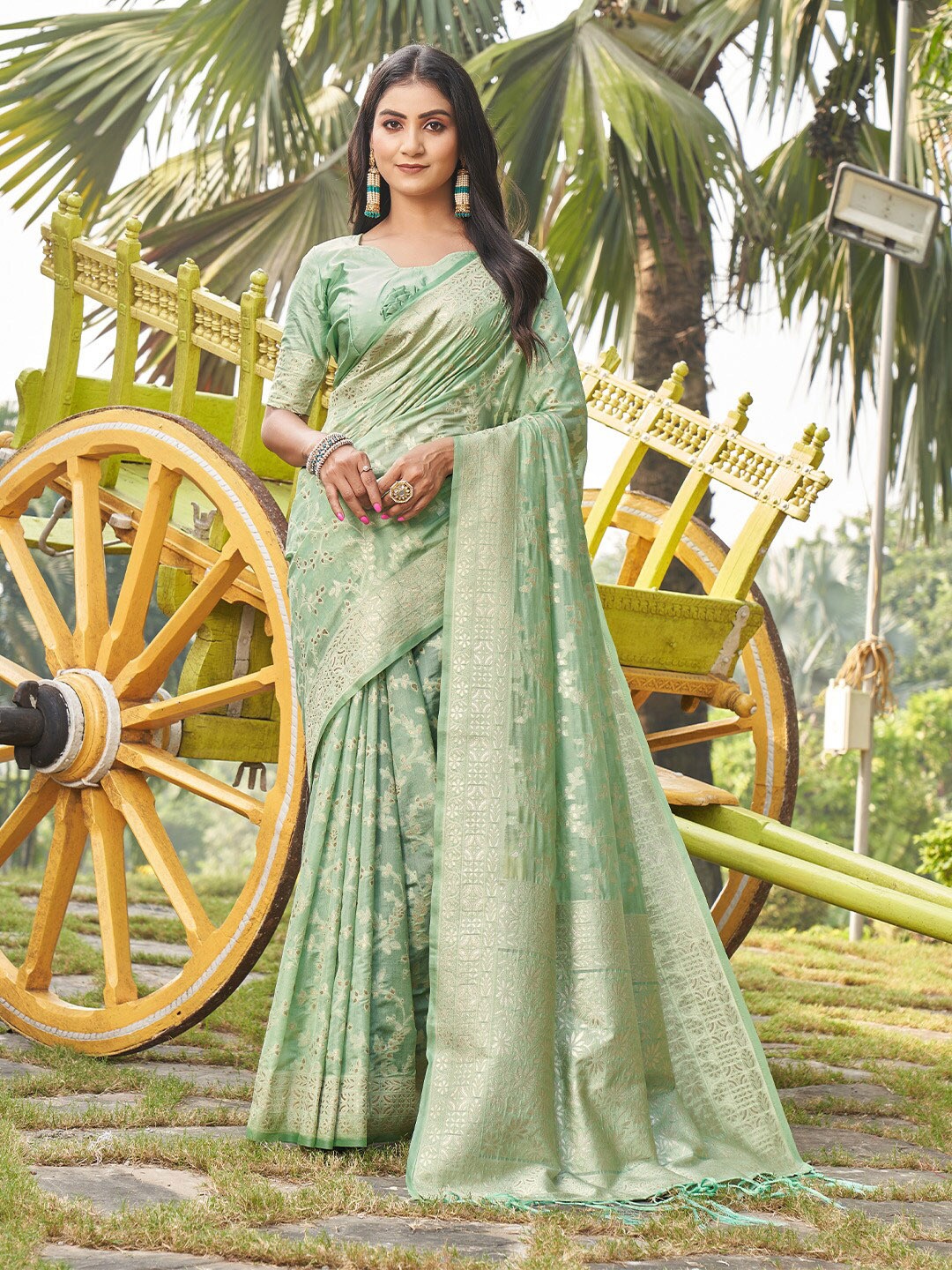 

KARAGIRI Floral Woven Design Zari Banarasi Saree, Green