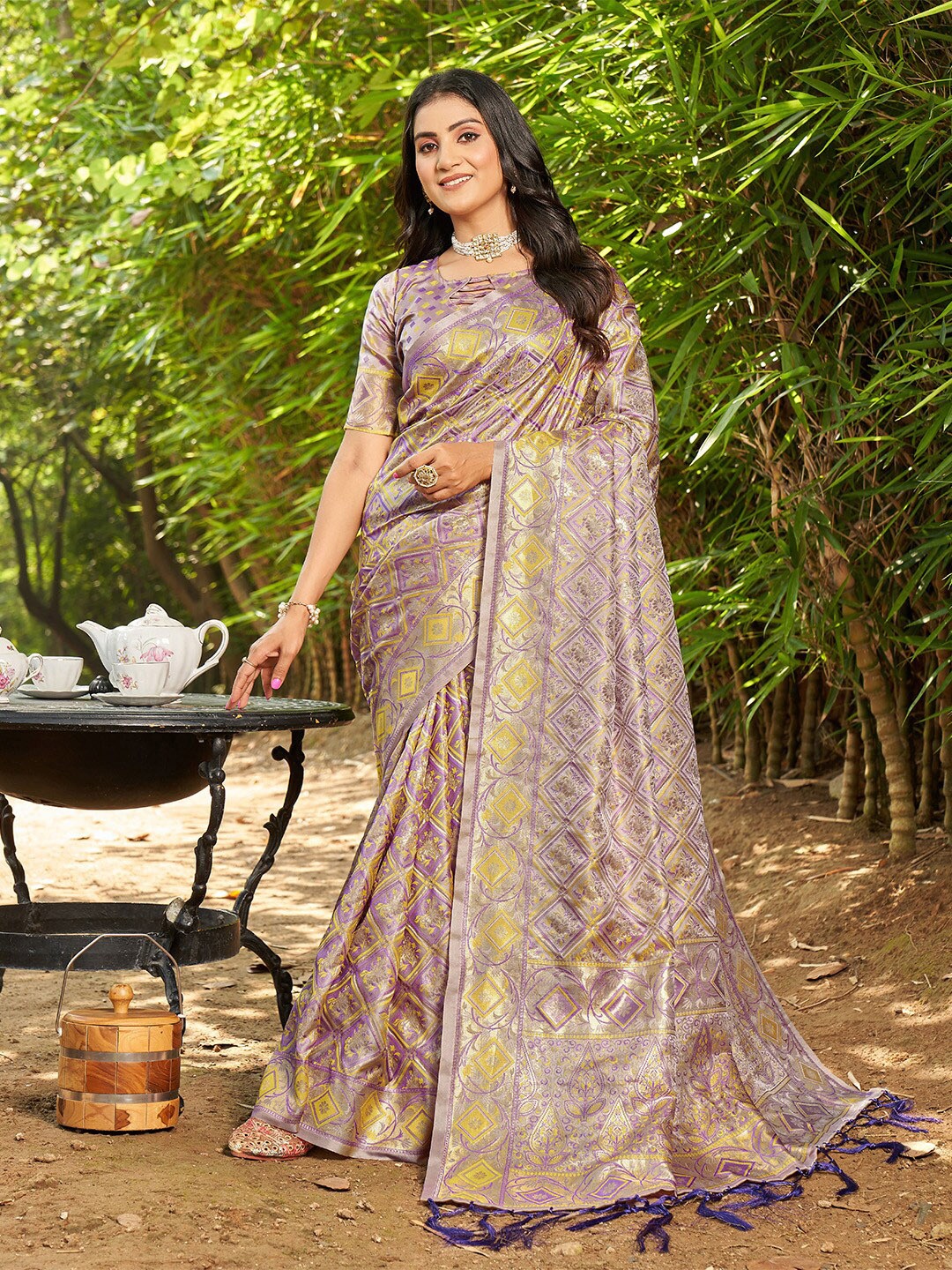 

KARAGIRI Floral Woven Design Zari Banarasi Saree, Blue