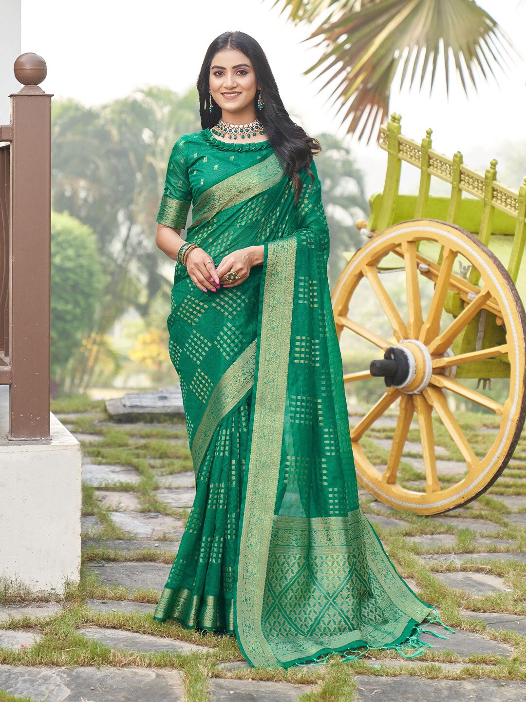 

KARAGIRI Geometric Woven Design Zari Banarasi Saree, Green