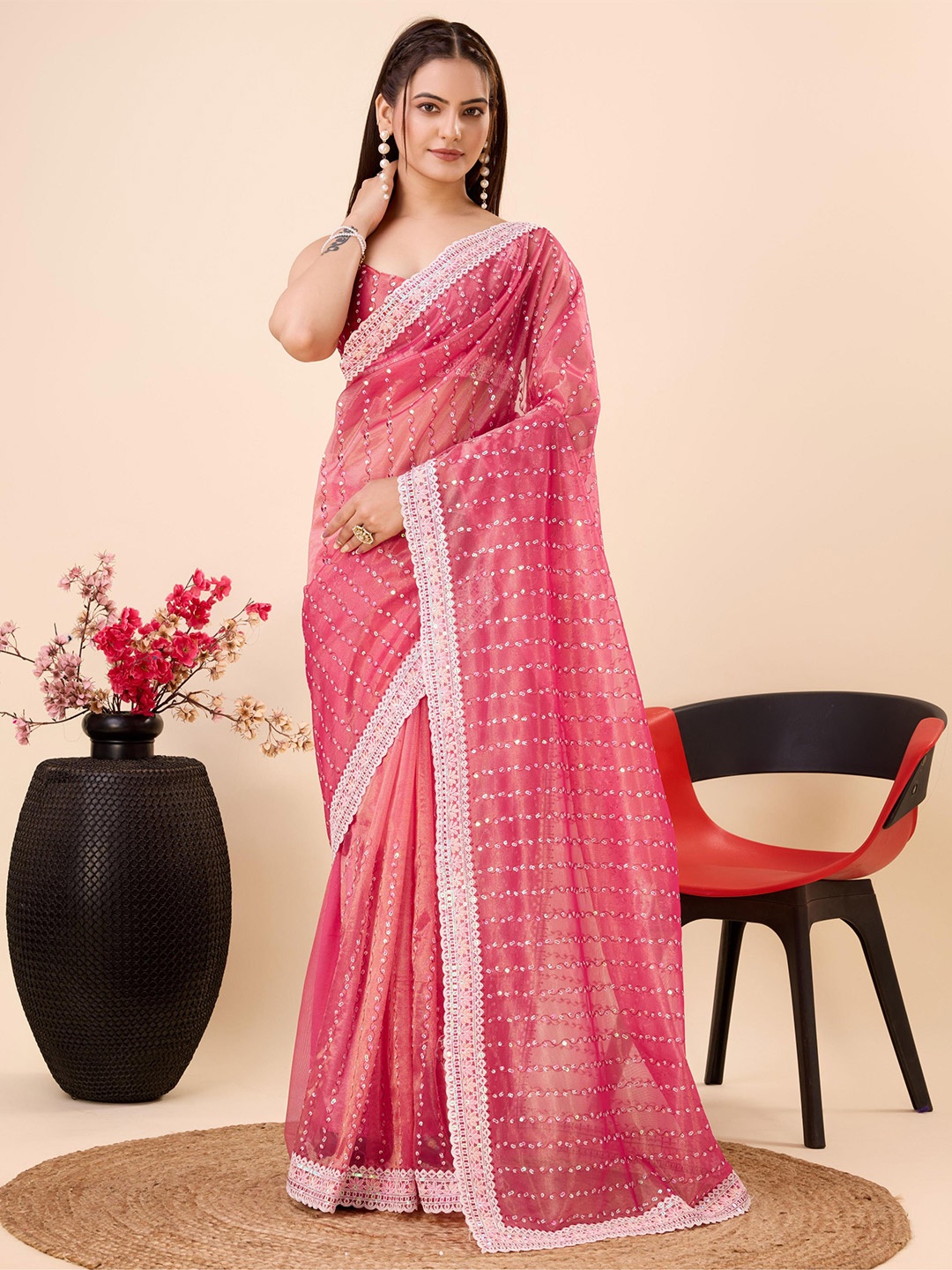 

VAIRAGEE Embellished Embroidered Net Saree, Pink