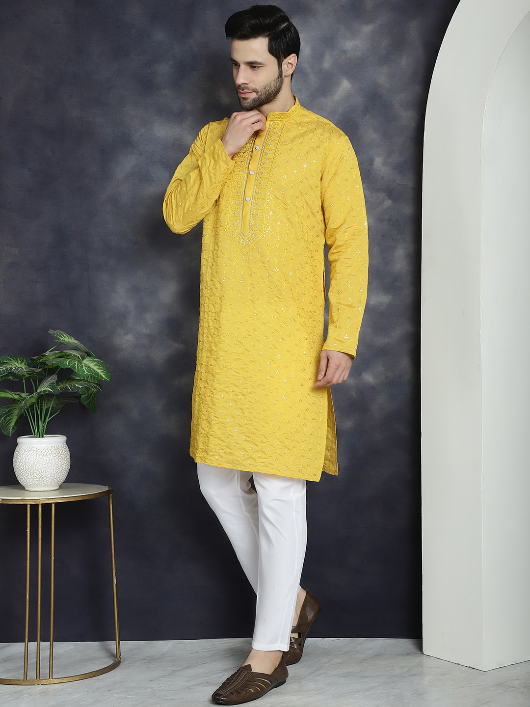 

Jompers Ethnic Motifs Embroidered Mandarin Collar Sequinned Straight Kurta With Pyjama, Mustard
