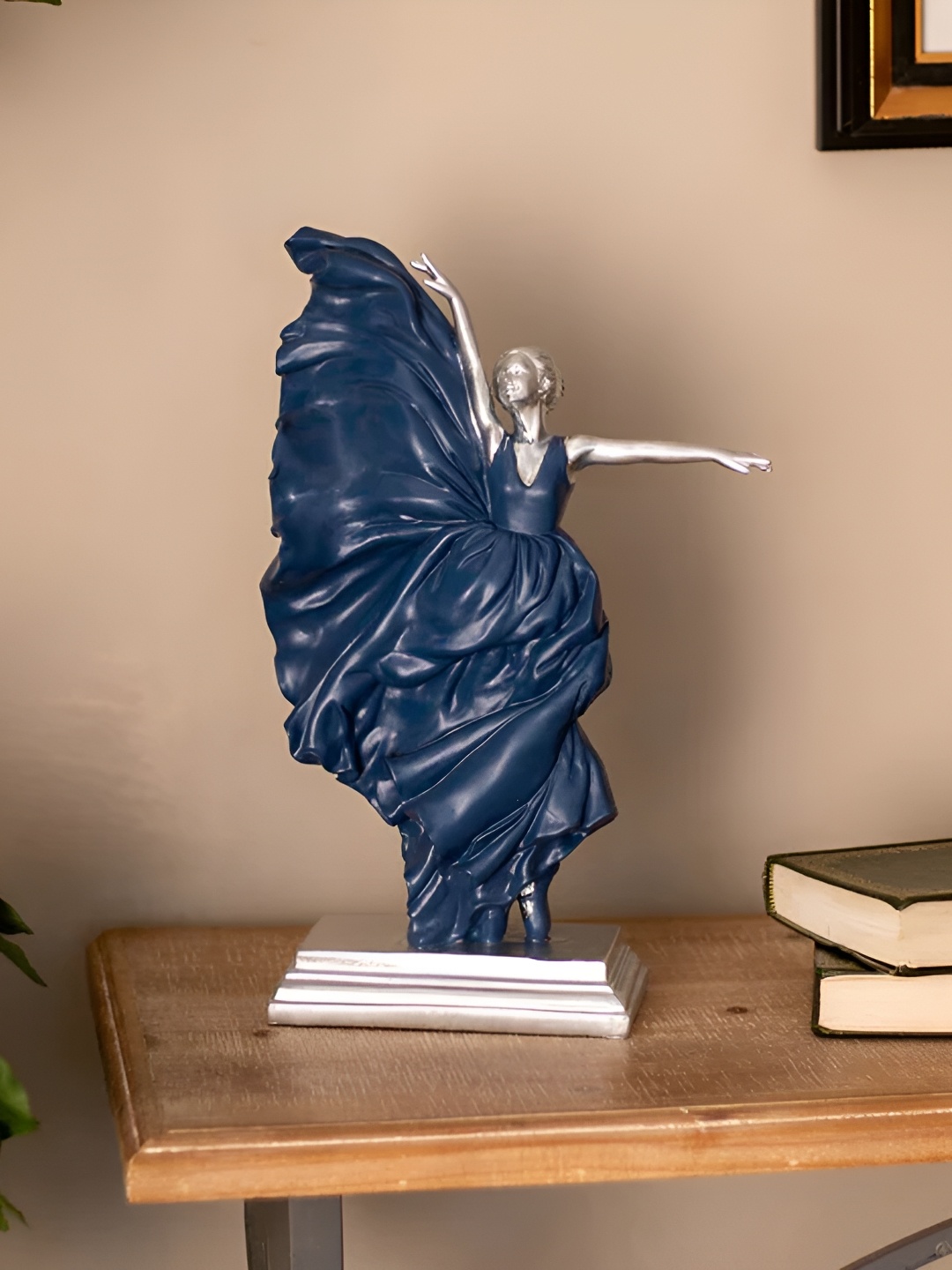 

THEDECORKART Blue Figurine Showpiece