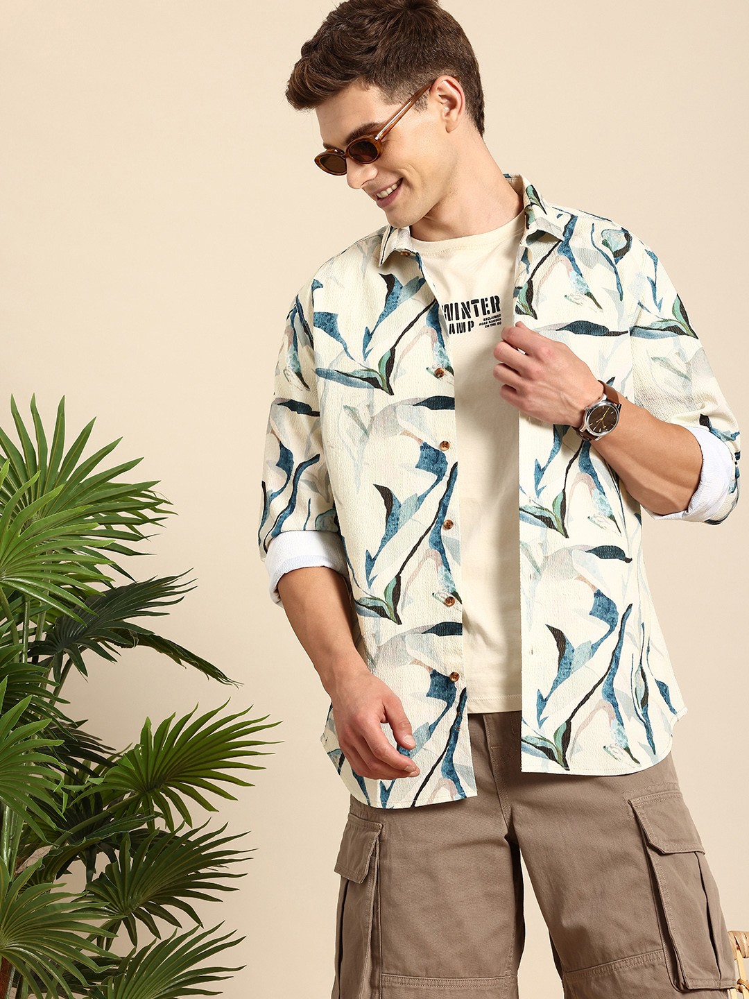 

Mast & Harbour Men Printed Casual Shirt, Off white
