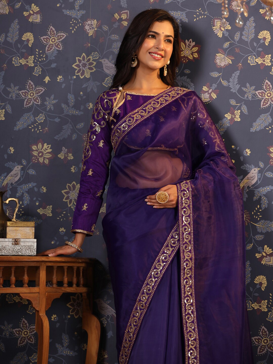 

House of Pataudi Embellished Sequinned Pure Organza Saree, Violet