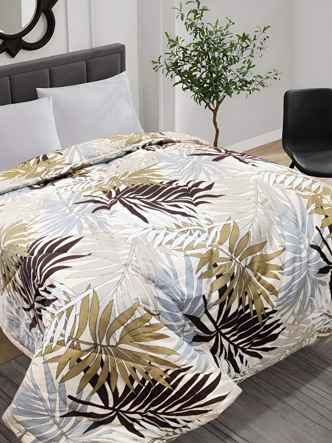

Supreme Home Collective Brown & Grey Tropical Printed AC Room 300 GSM Double Bed Comforter