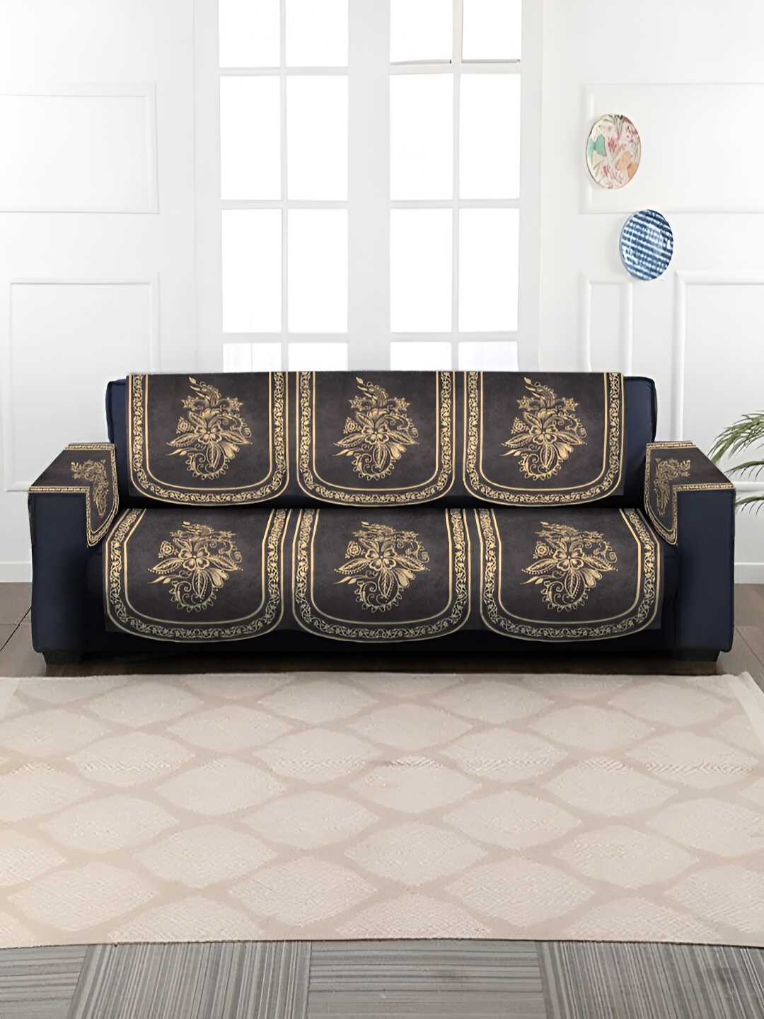 

HOSTA HOMES Black & Beige Velvet 4 Pieces Golden Foil Velvet 3 Seater Sofa Cover With Arms