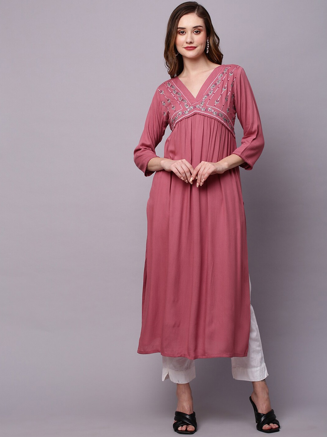 

INDYES Ethnic Motifs Yoke Design Sleeves Mirror Work Straight Kurta, Mauve