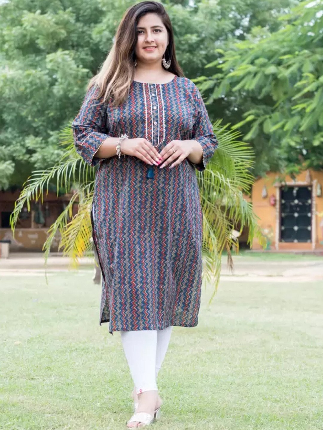 

KALINI Plus Size Round Neck Floral Printed Straight Kurta, Blue