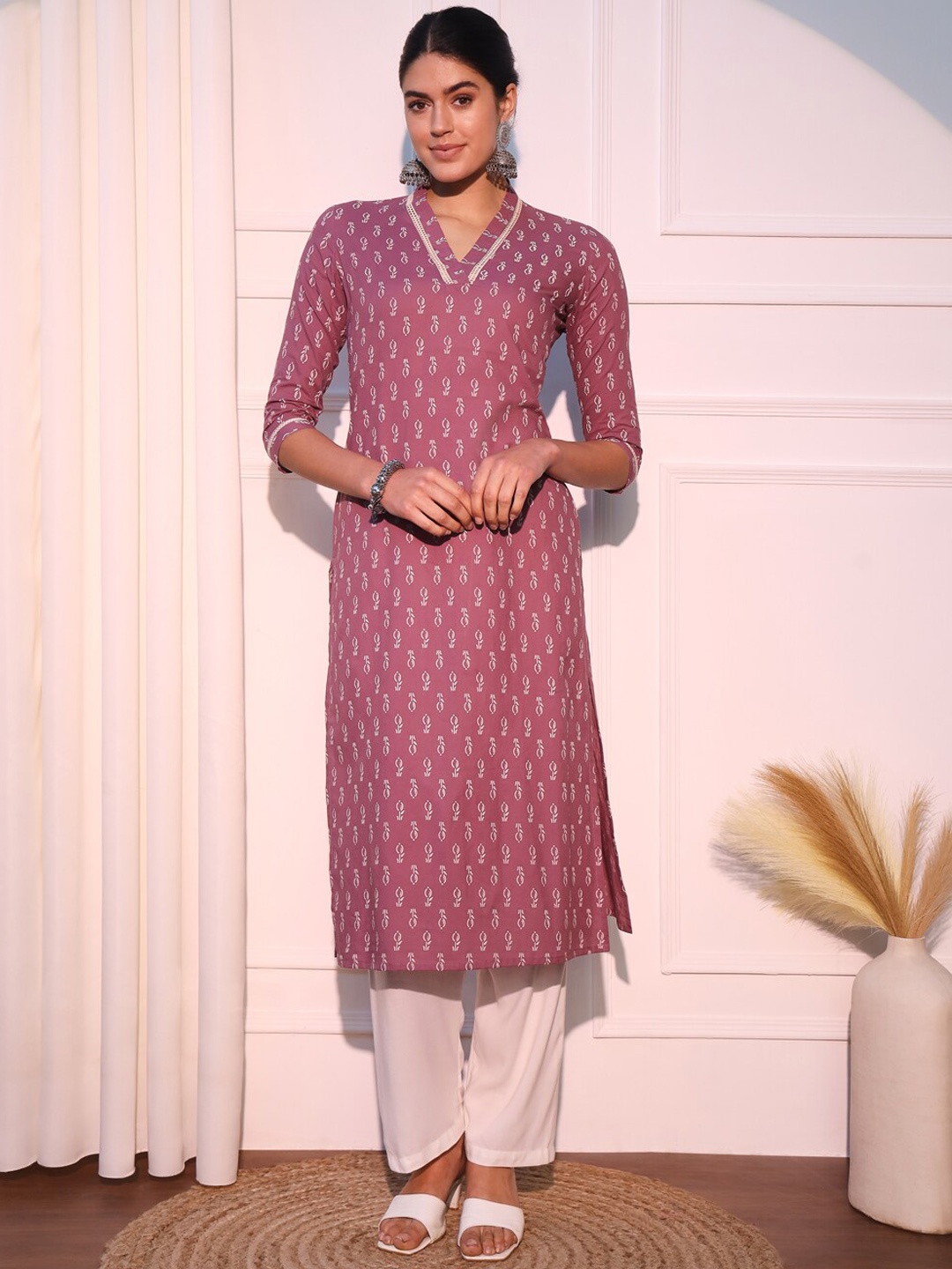 

KALINI Ethnic Motifs Printed Pure Cotton Straight Kurta, Mauve