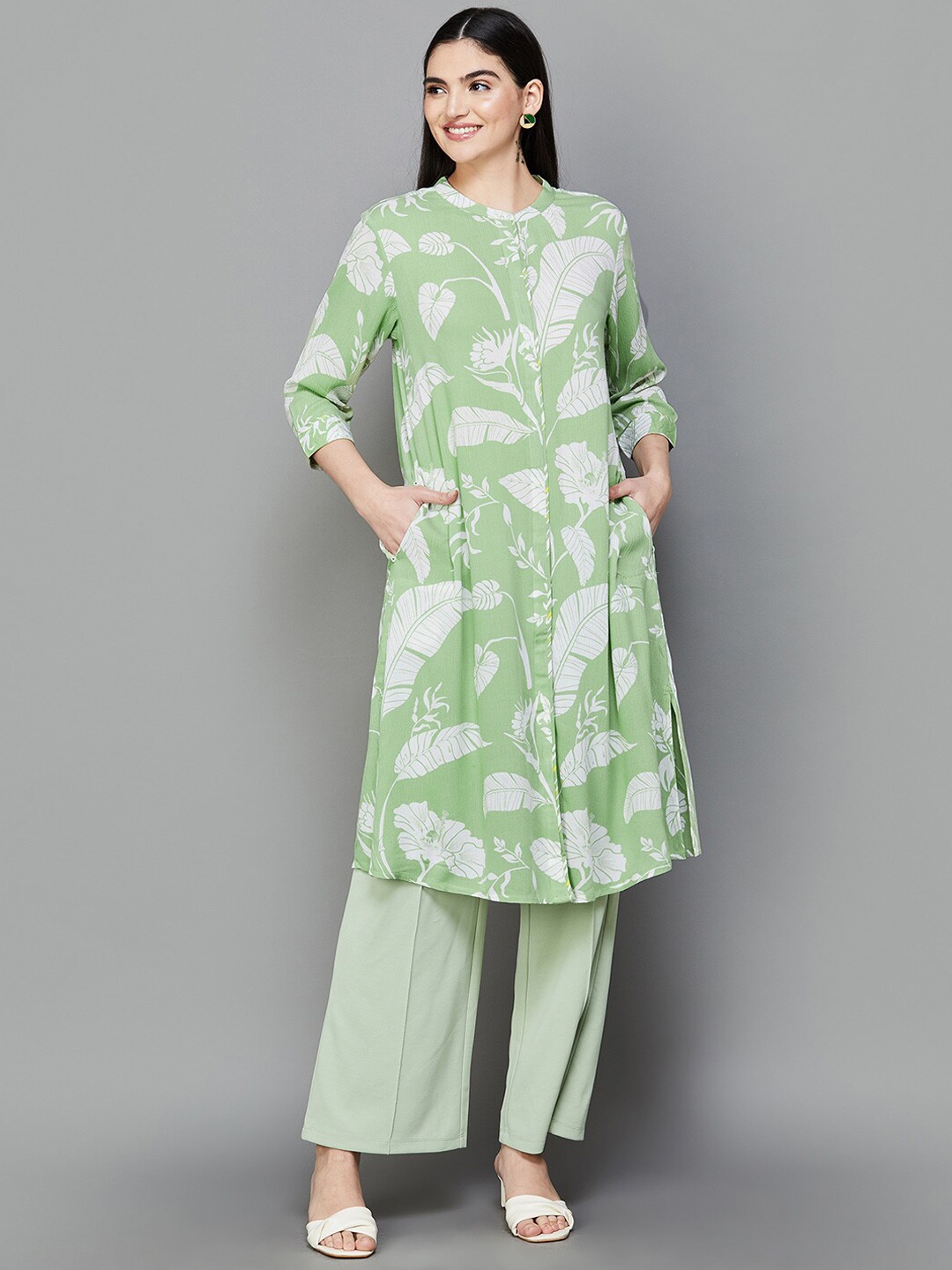

Melange by Lifestyle Floral Printed Mandarin Collar Straight Kurta, Green