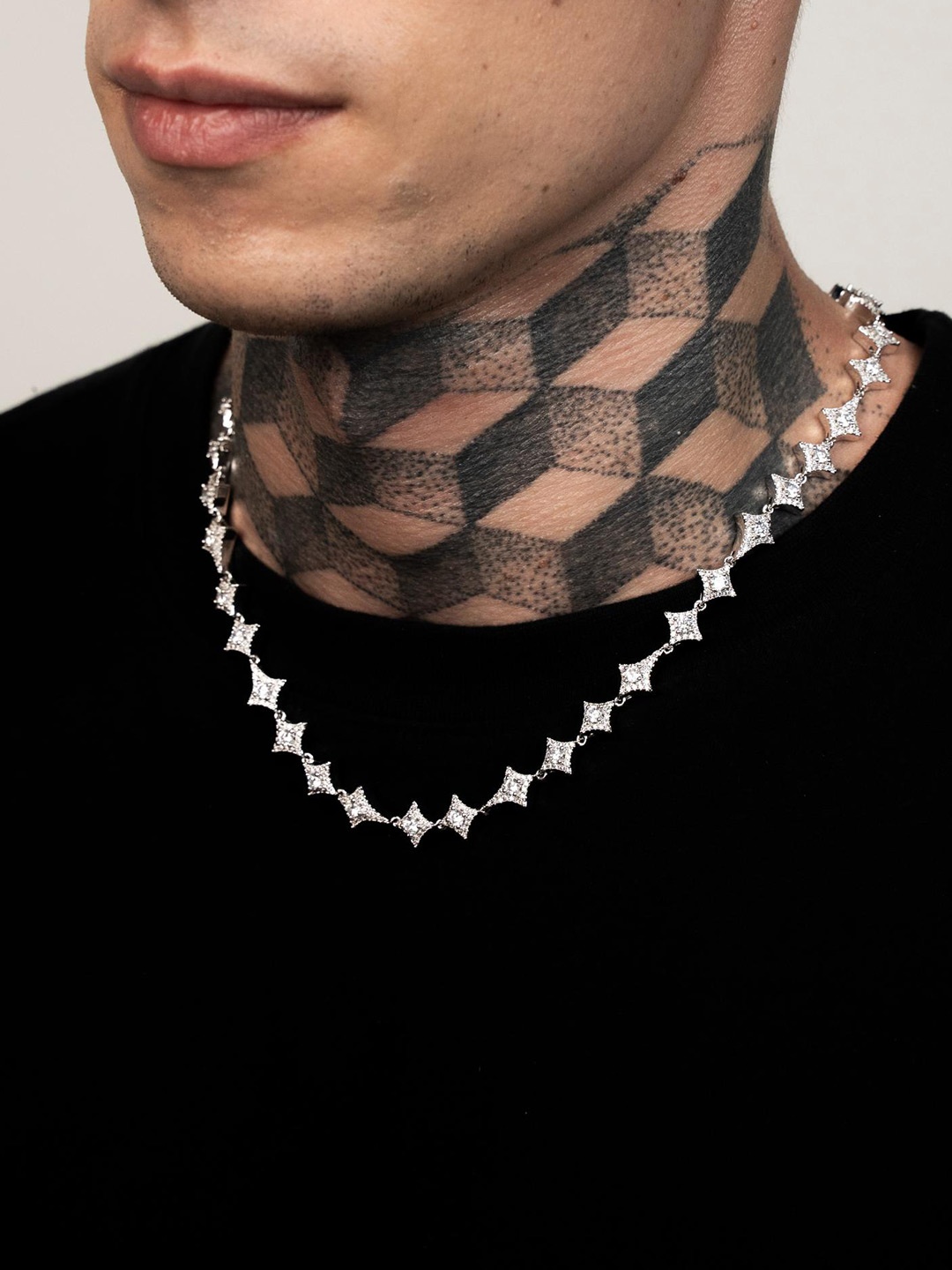 

Drip Project Men Brass Rhodium-Plated Stone Studded Minimal Chain, Silver