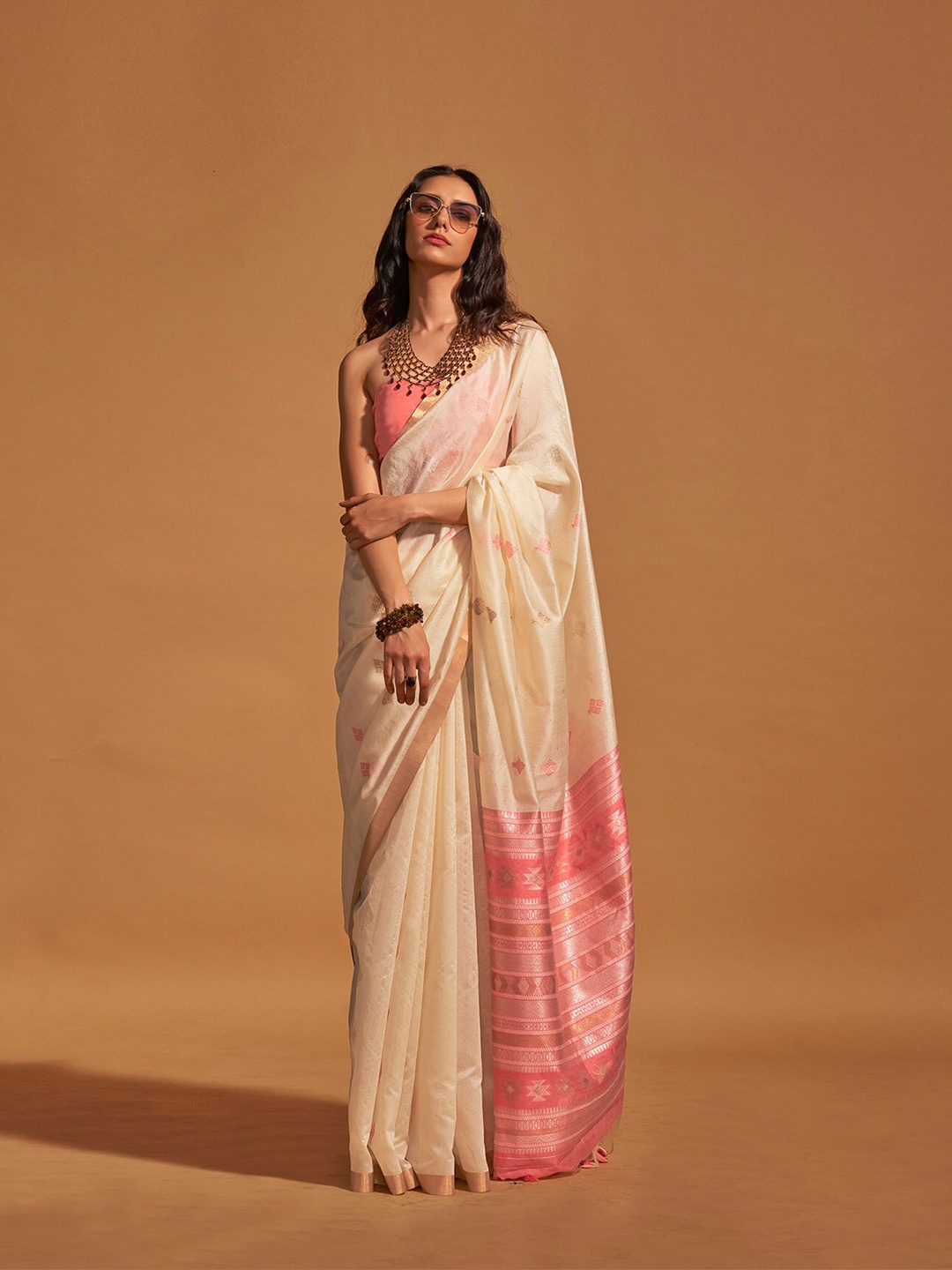 

elora Ethnic Motifs Woven Design Zari Saree, Off white