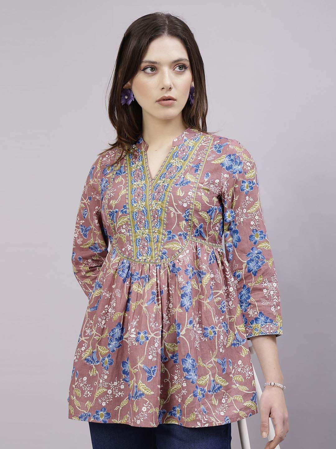 

QOMN Floral Printed Mandarin Collar Cotton Empire Longline Top, Rose