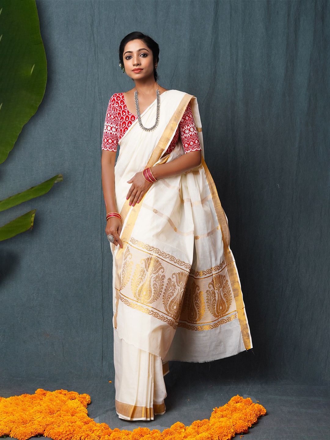 

Unnati Silks Woven Design Zari Pure Cotton Kasavu Saree, Cream