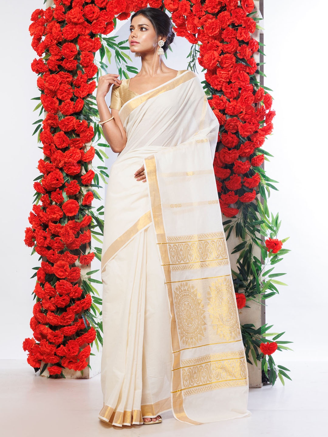 

Unnati Silks Woven Design Zari Pure Cotton Kasavu Saree, Cream