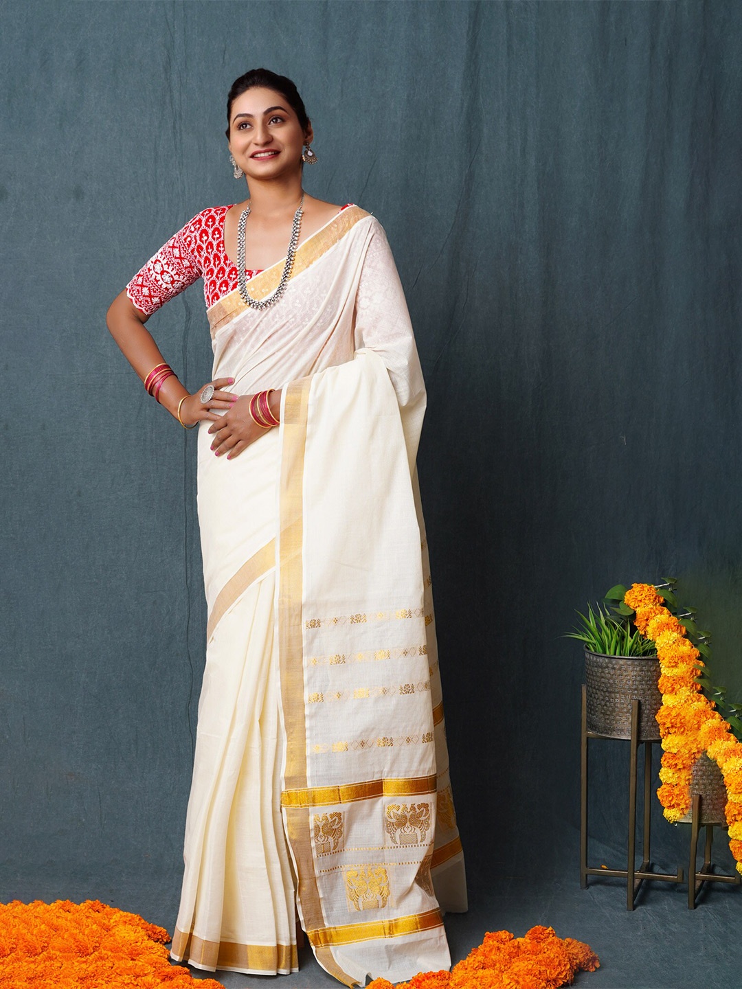 

Unnati Silks Woven Design Zari Handloom Pure Cotton Kasavu Saree, Cream