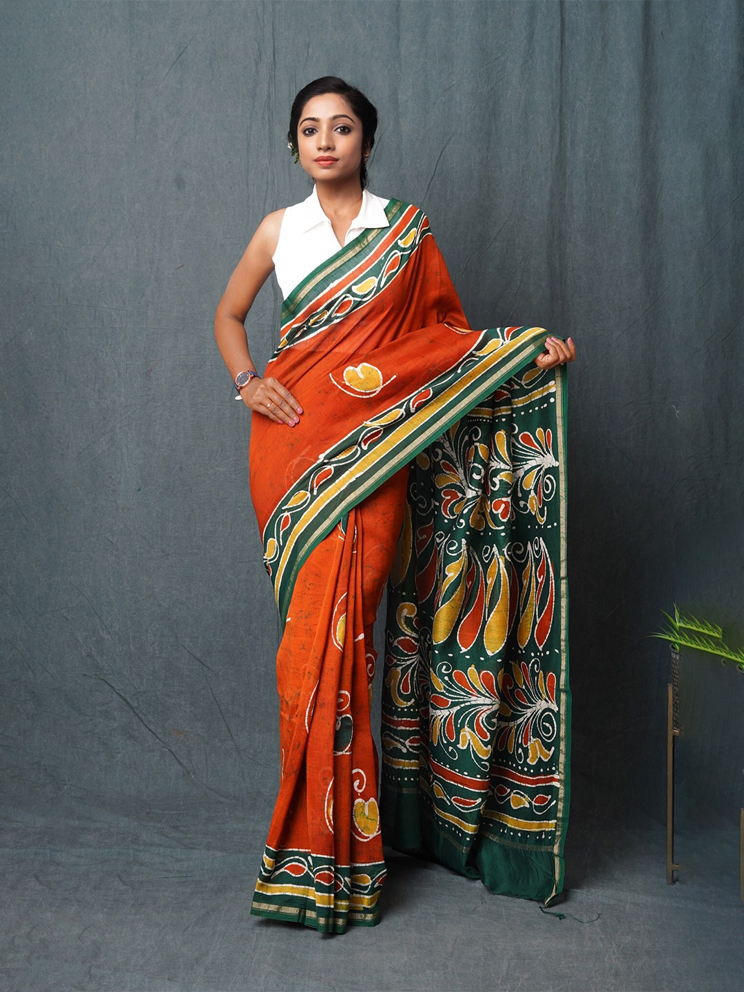 

Unnati Silks Batik Printed Zari Handloom Chanderi Saree, Orange