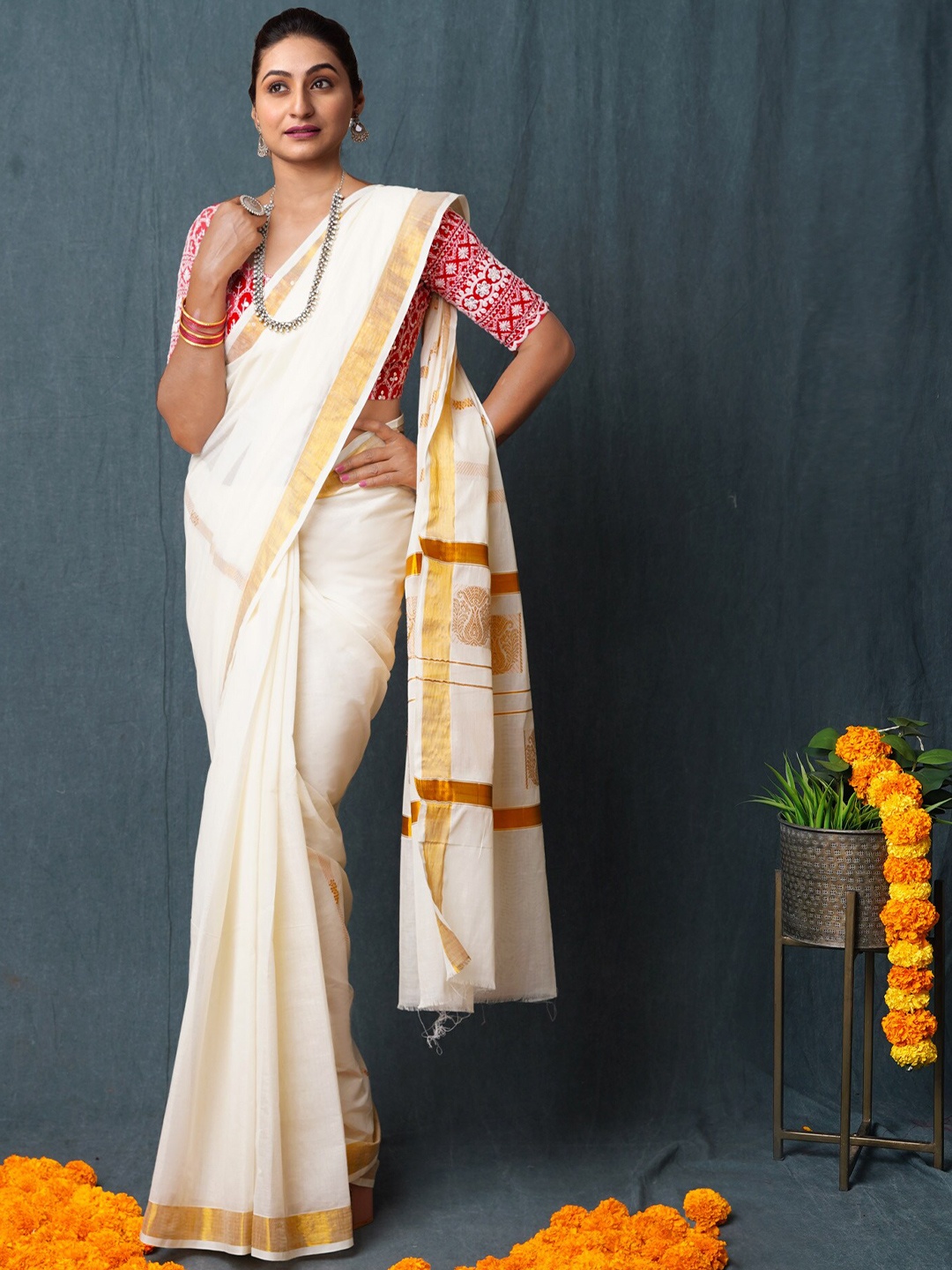 

Unnati Silks Zari Handloom Pure Cotton Kasavu Saree, Cream