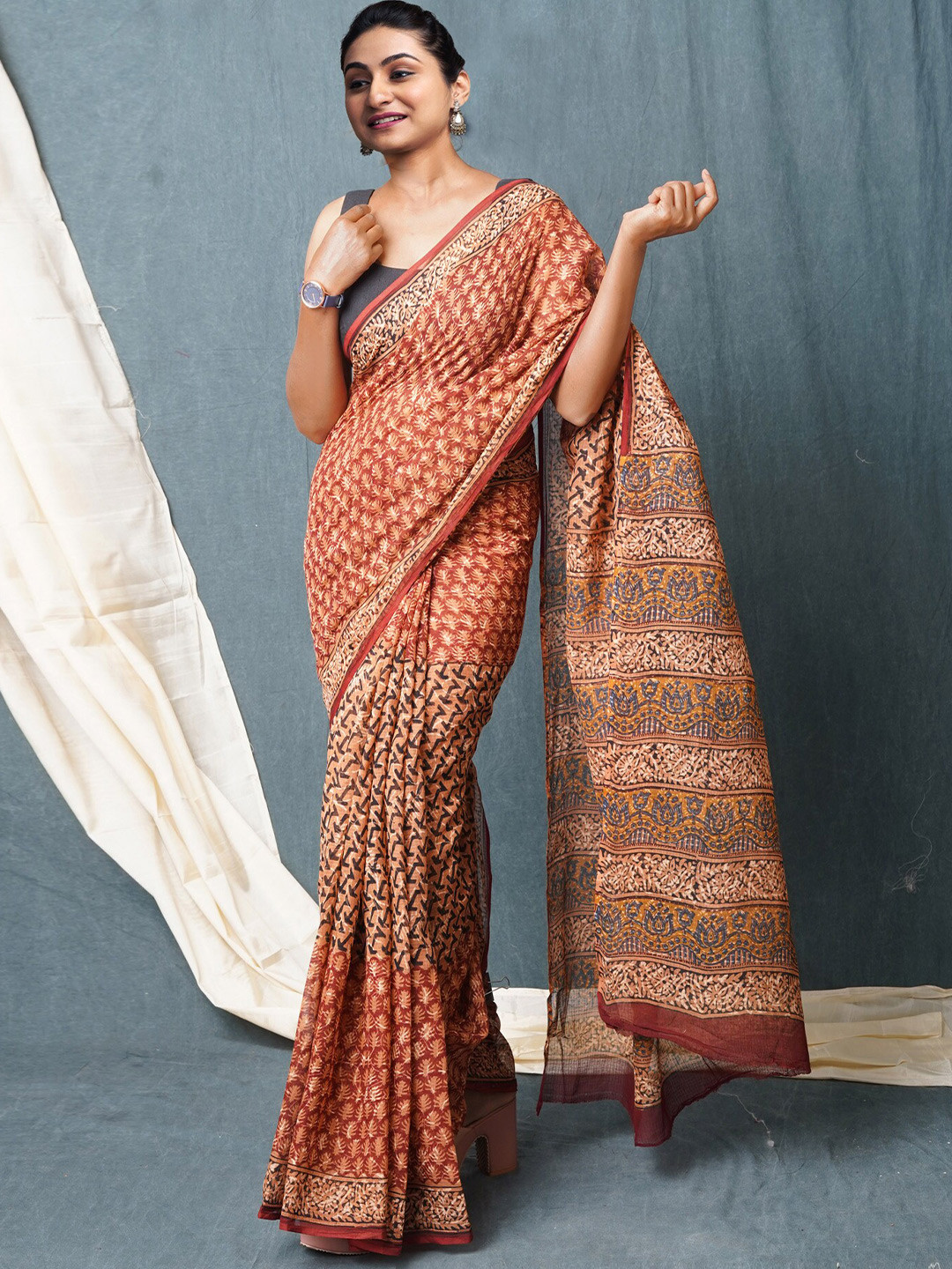 

Unnati Silks Floral Printed Handloom Chanderi Saree, Brown