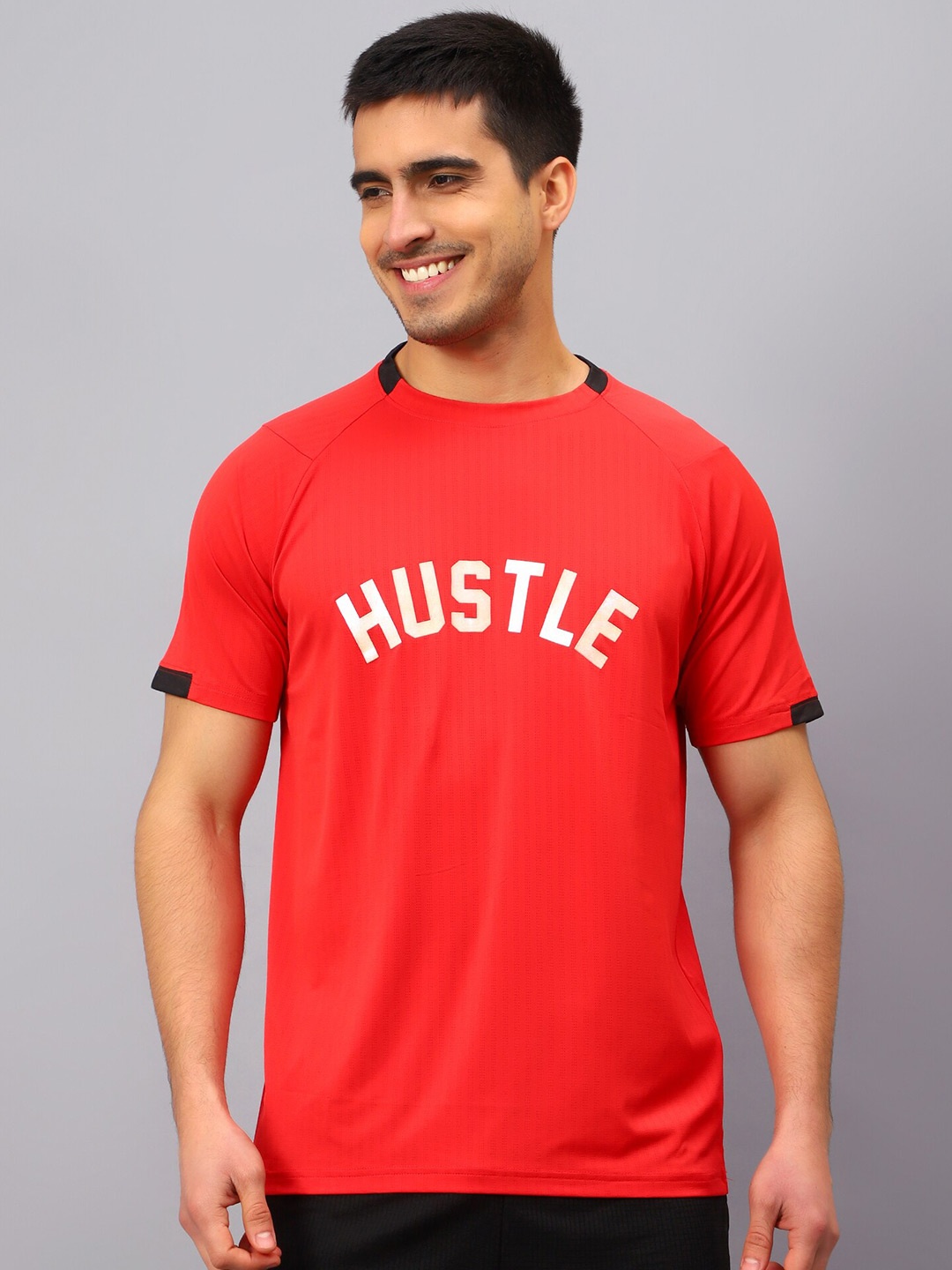 

Shiv Naresh Typography Printed Slim Fit T-shirt, Red