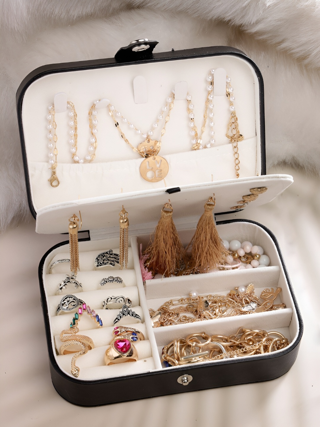 

Scintillare By Sukkhi Black Small Jewellery Organiser