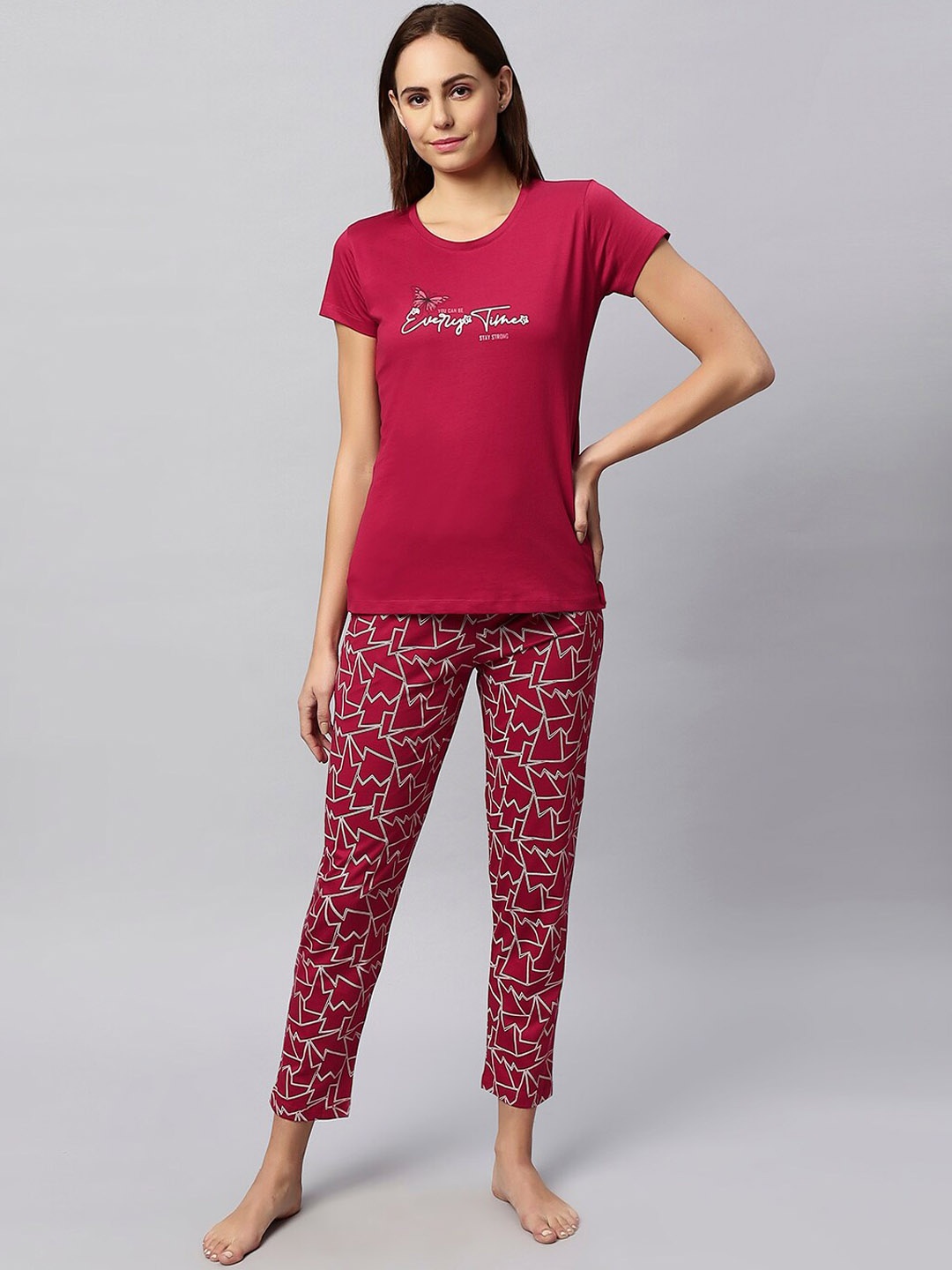 

QUIRA Typography Printed Night Suit, Red