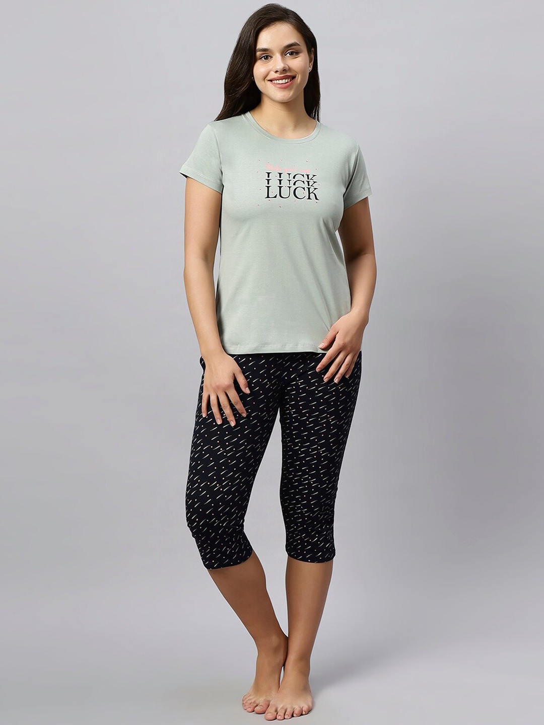 

QUIRA Typography Printed Night Suit, Green