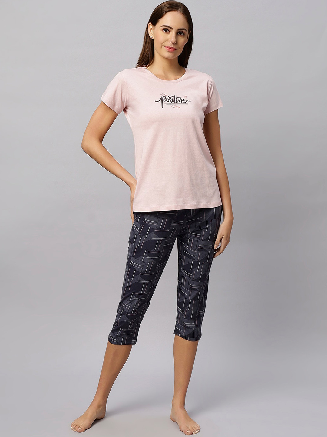 

QUIRA Typography Printed Night Suit, Pink