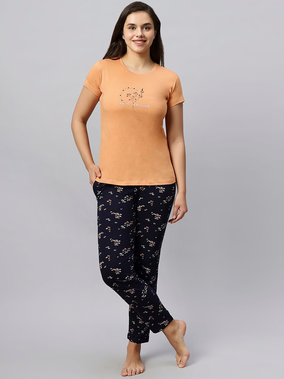 

QUIRA Typography Printed Night Suit, Orange