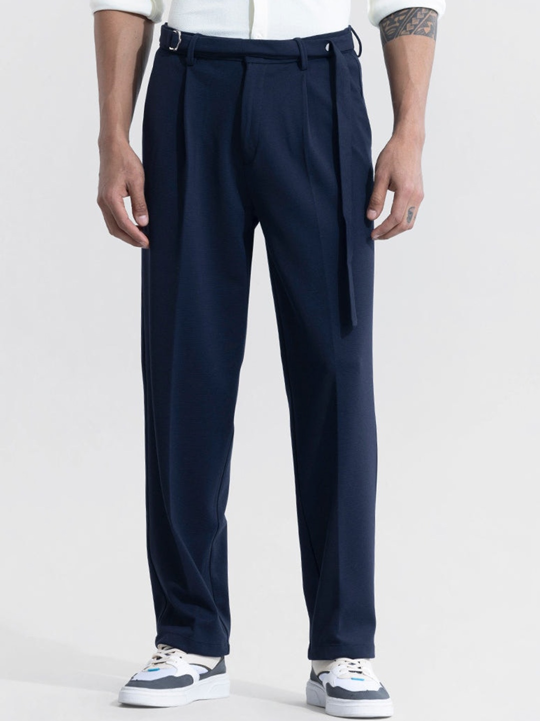 

Snitch Men Navy Blue Smart Loose Fit Cotton Pleated Trousers