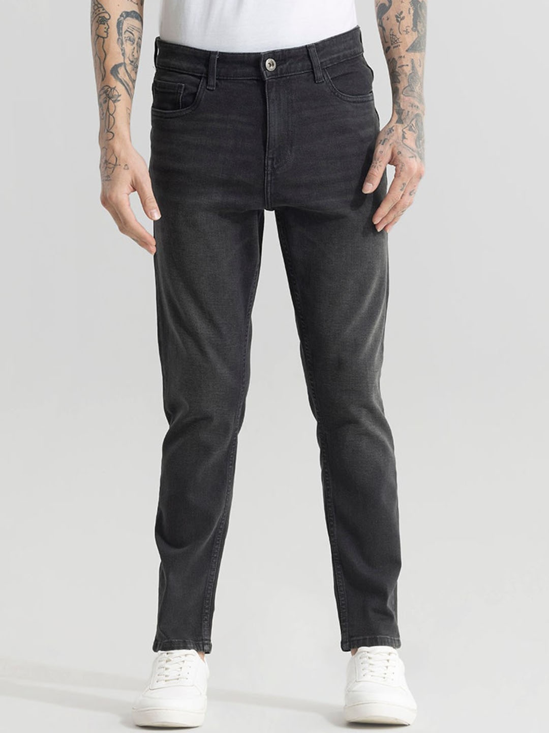 

Snitch Men Black Slim Fit Clean Look Mid-Rise Cotton Jeans