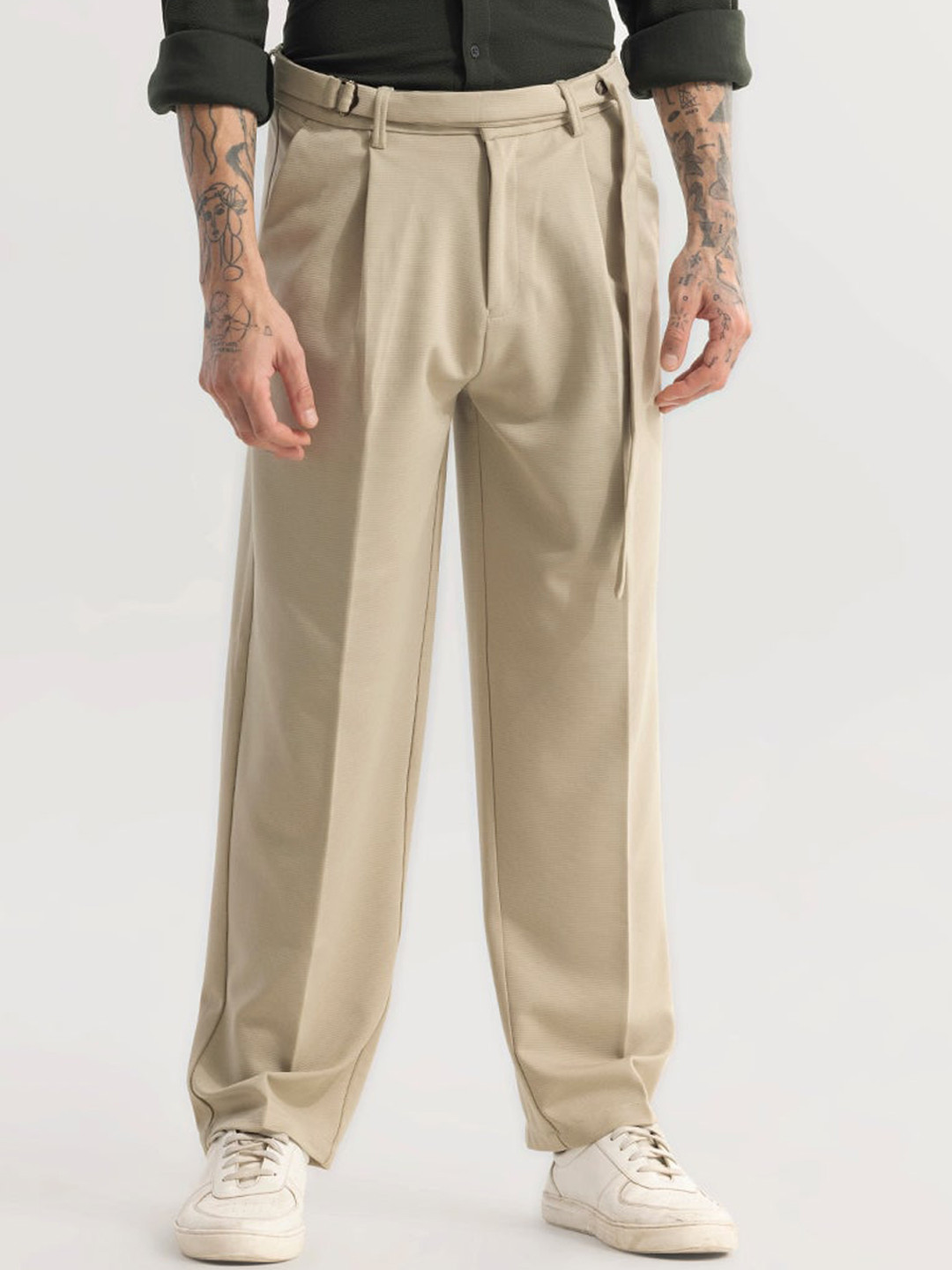 

Snitch Men Beige Smart Loose Fit Cotton Pleated Trousers